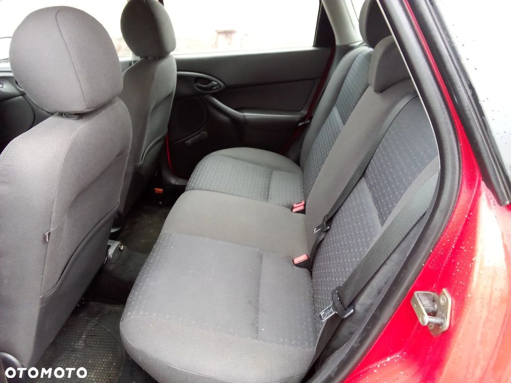 Ford Focus 1.4 Trend - 10