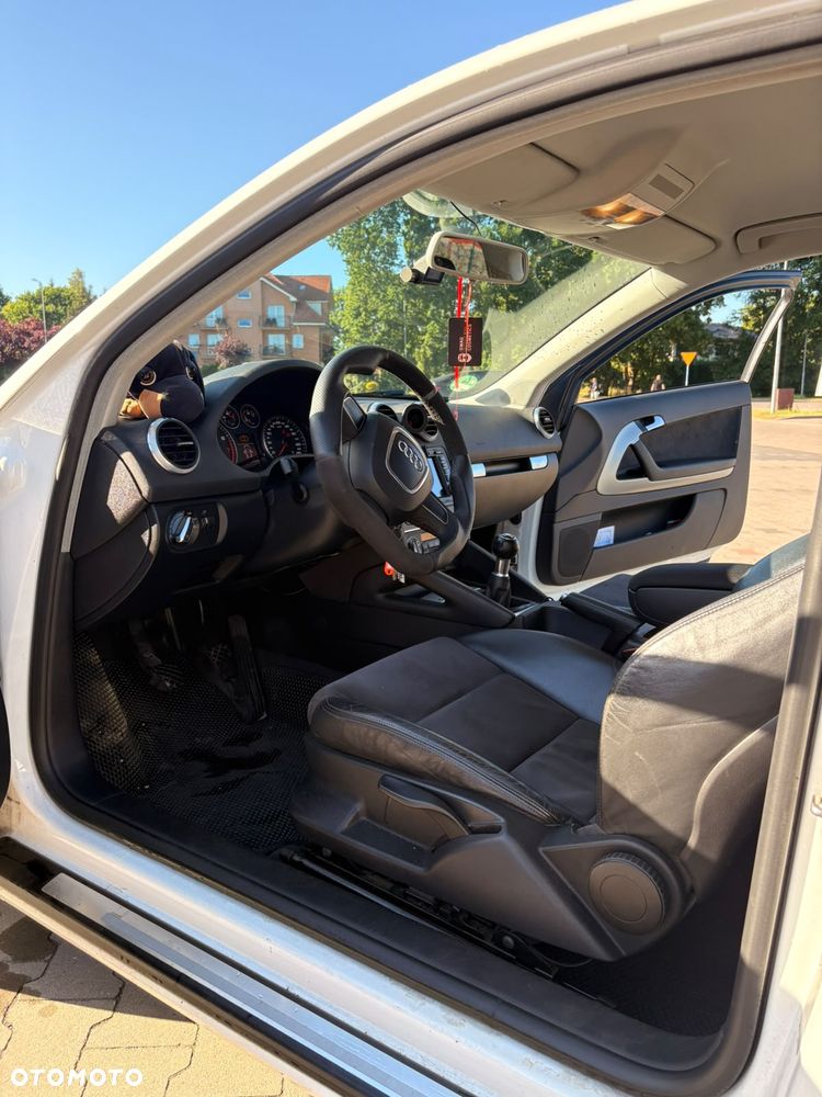 Audi A3 3-drzwiowe 1.4 TFSI Ambition - 30