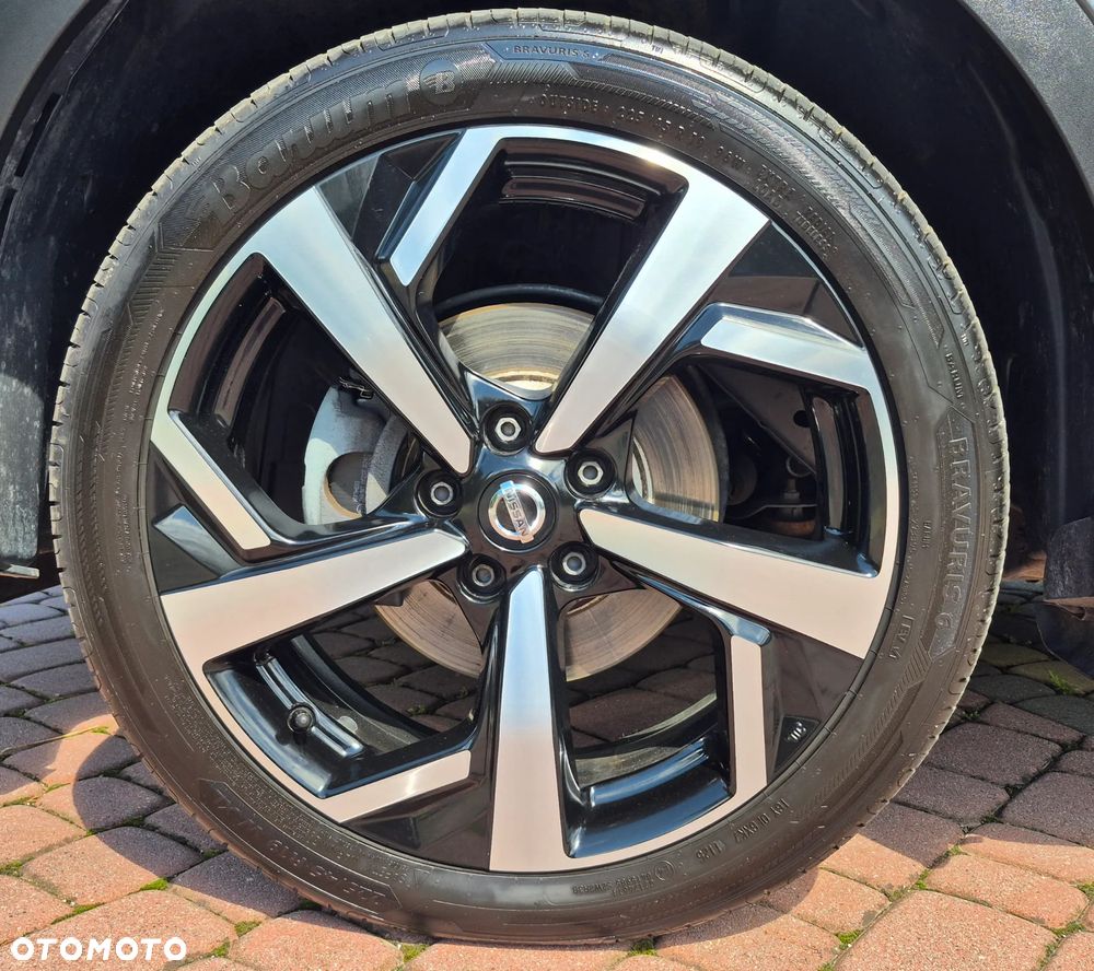 Nissan Qashqai 1.6 DIG-T Tekna+ - 26