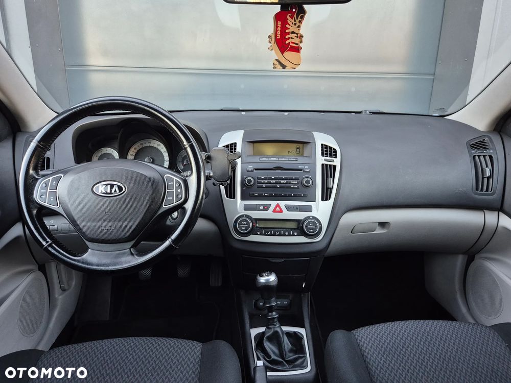 Kia Ceed 1.6 Comfort - 6
