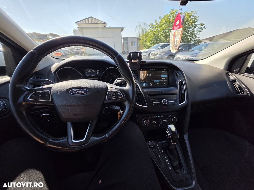 Ford Focus - 9