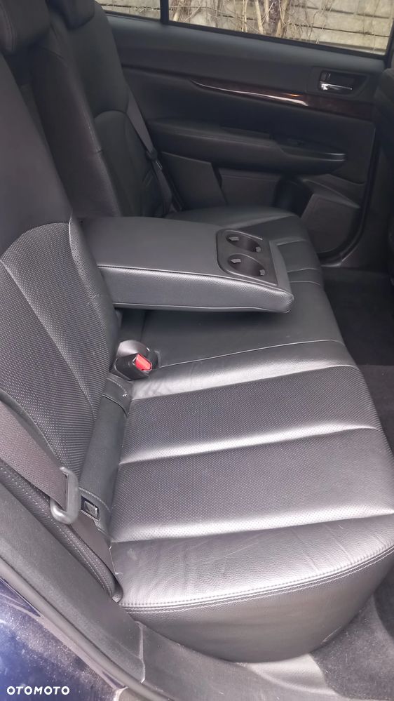 Subaru Outback - 12