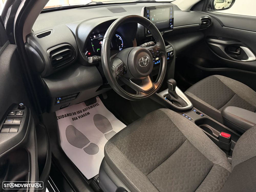 Toyota Yaris Cross - 32