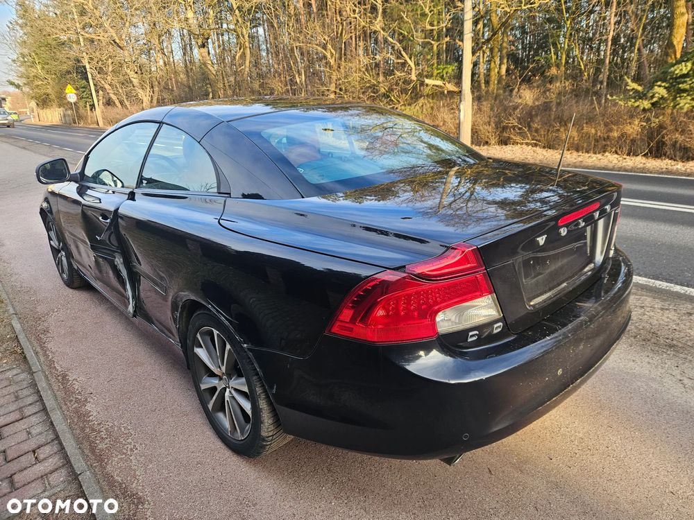 Volvo C70 D3 Momentum - 4