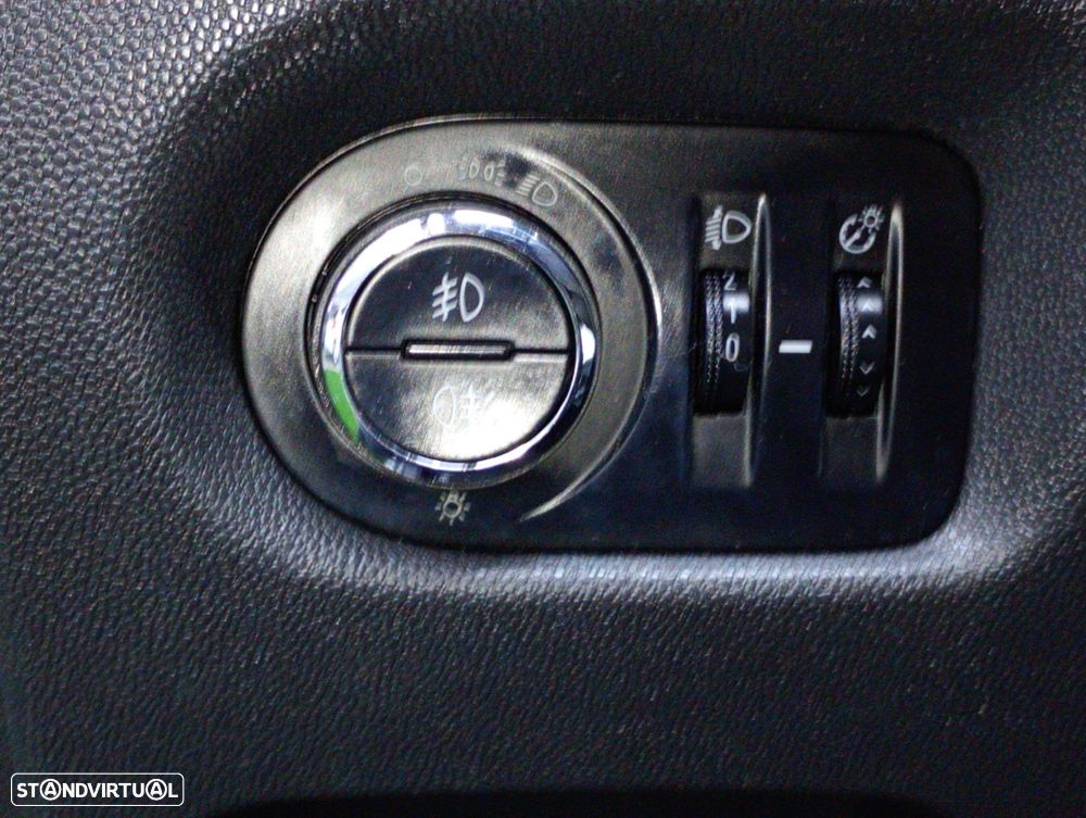 Opel Corsa 1.2 Enjoy FlexFuel - 11