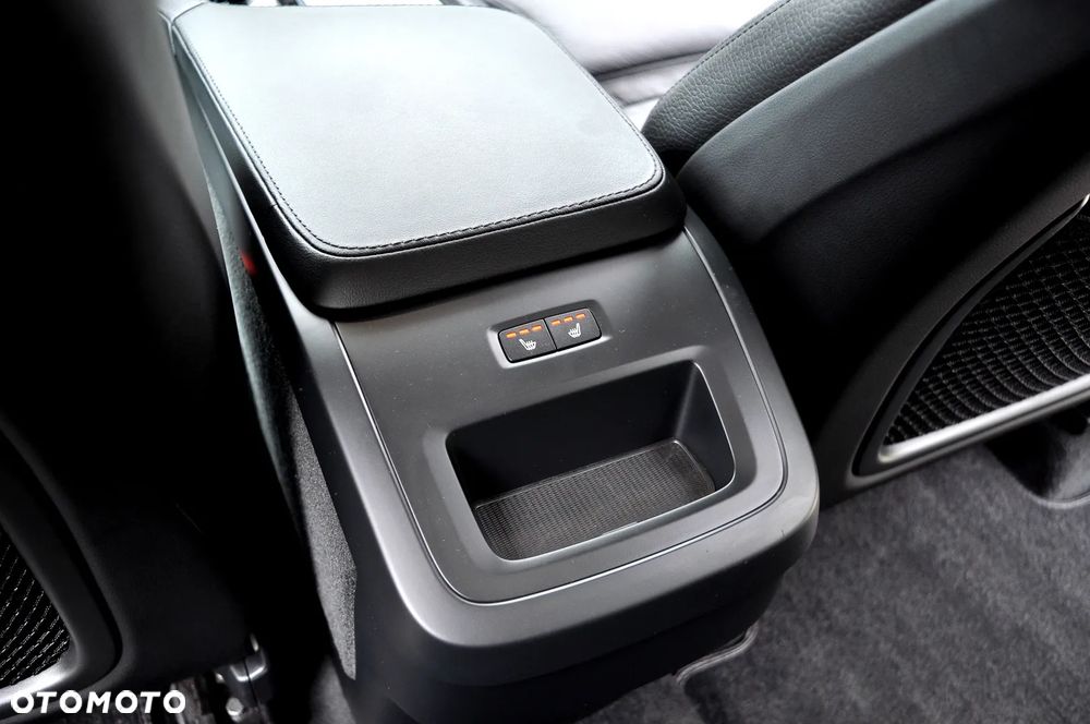 Volvo XC 90 B5 D AWD Geartronic RDesign - 28