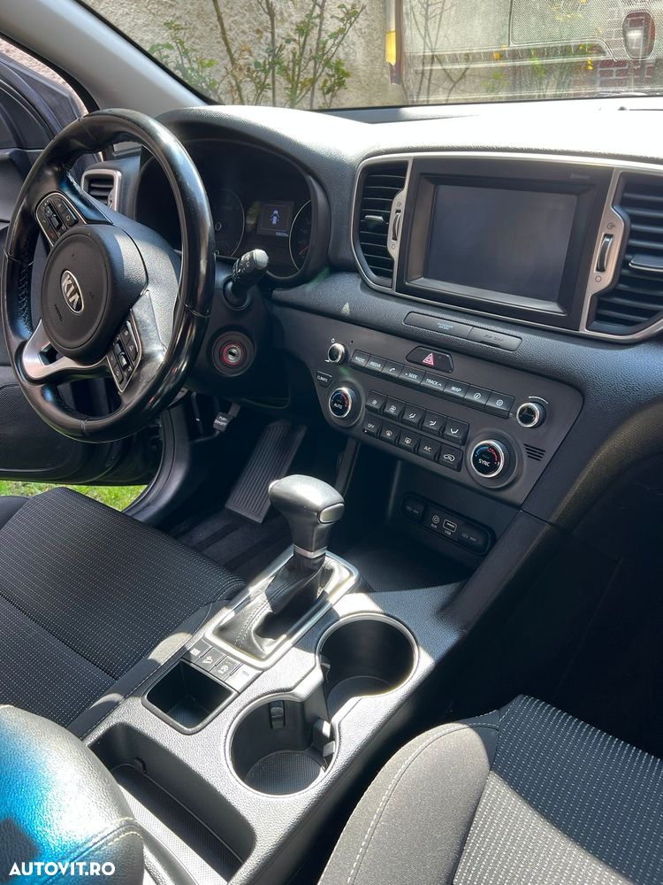 Kia Sportage 1.7 DSL 7DCT 4x2 Style - 9