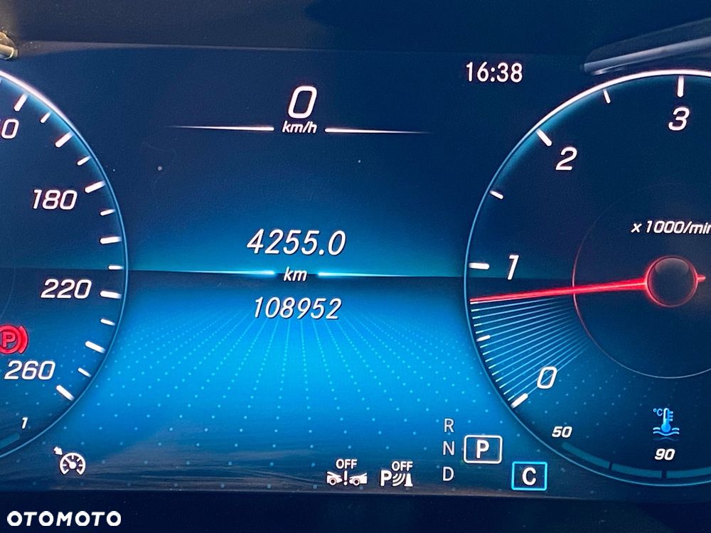 Mercedes-Benz GLC - 14