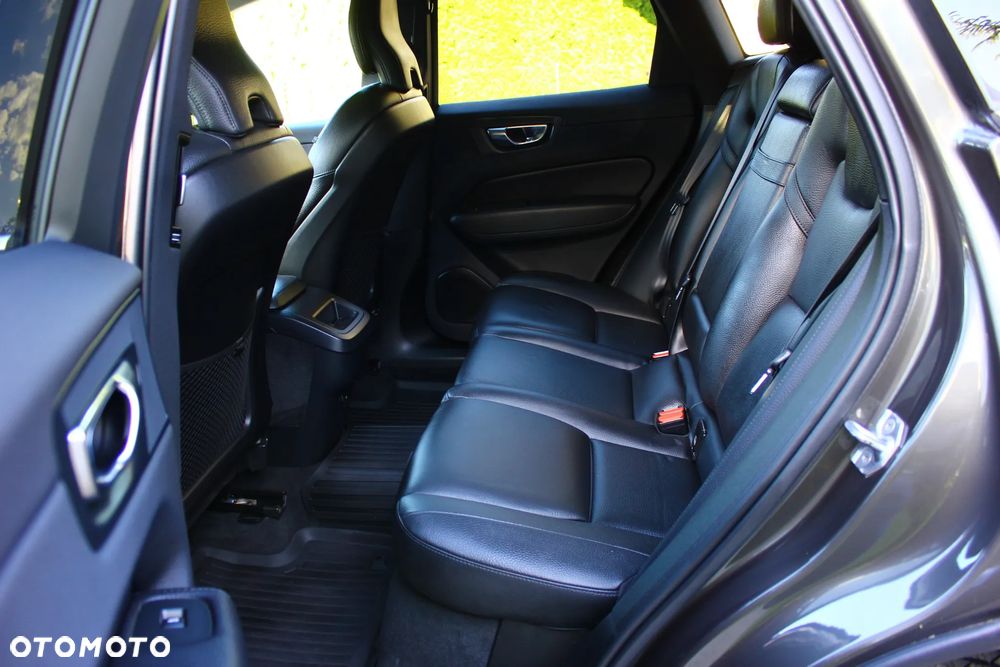 Volvo XC 60 B4 B Inscription - 33