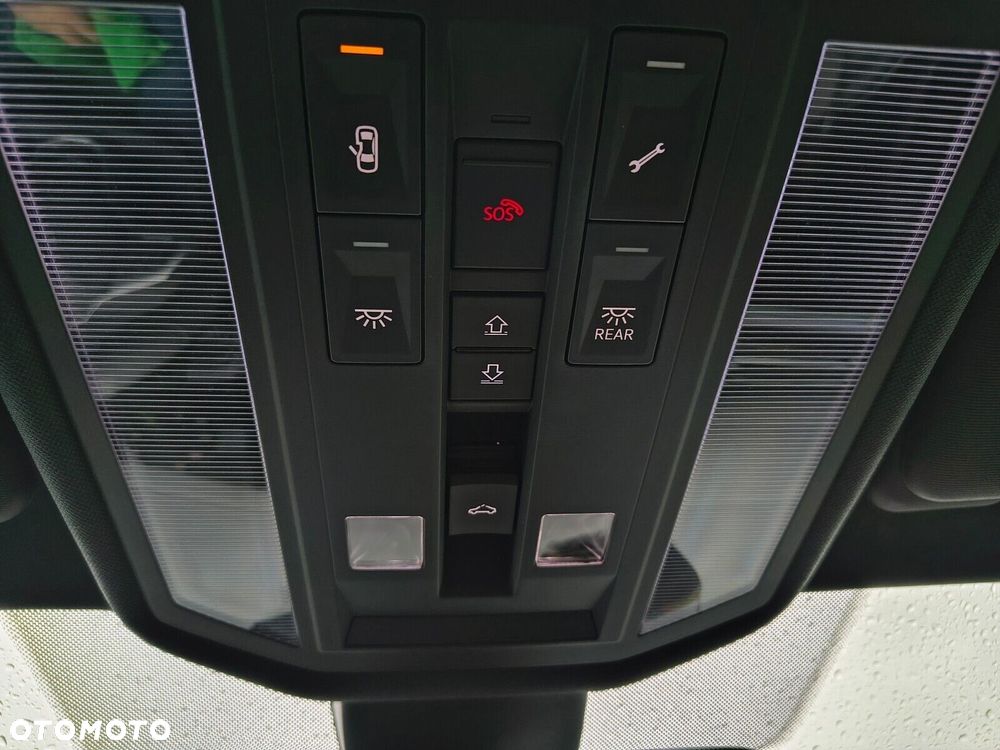 Volkswagen Touareg - 29