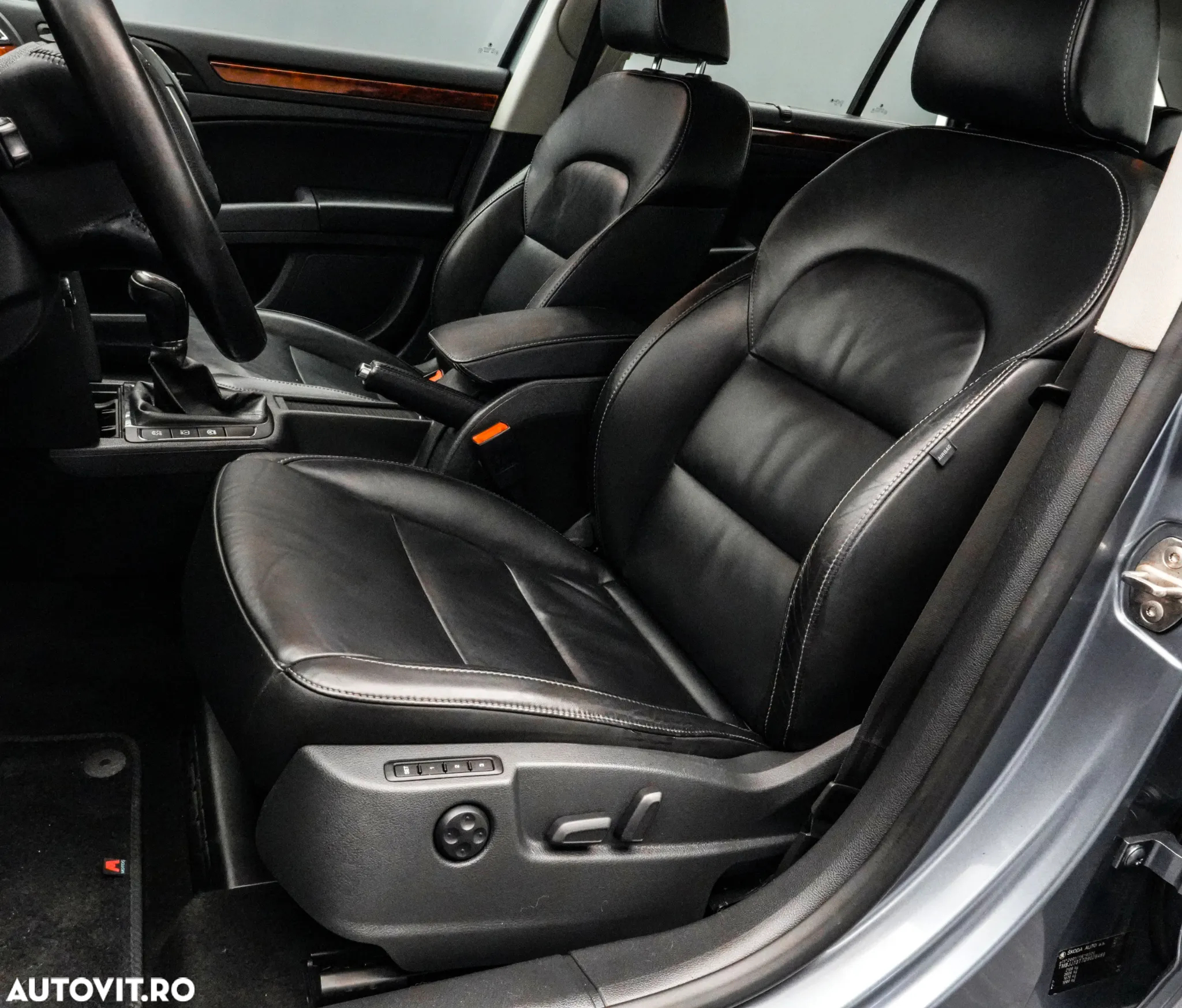 Skoda Superb Combi 1.6 TDI Elegance - 13
