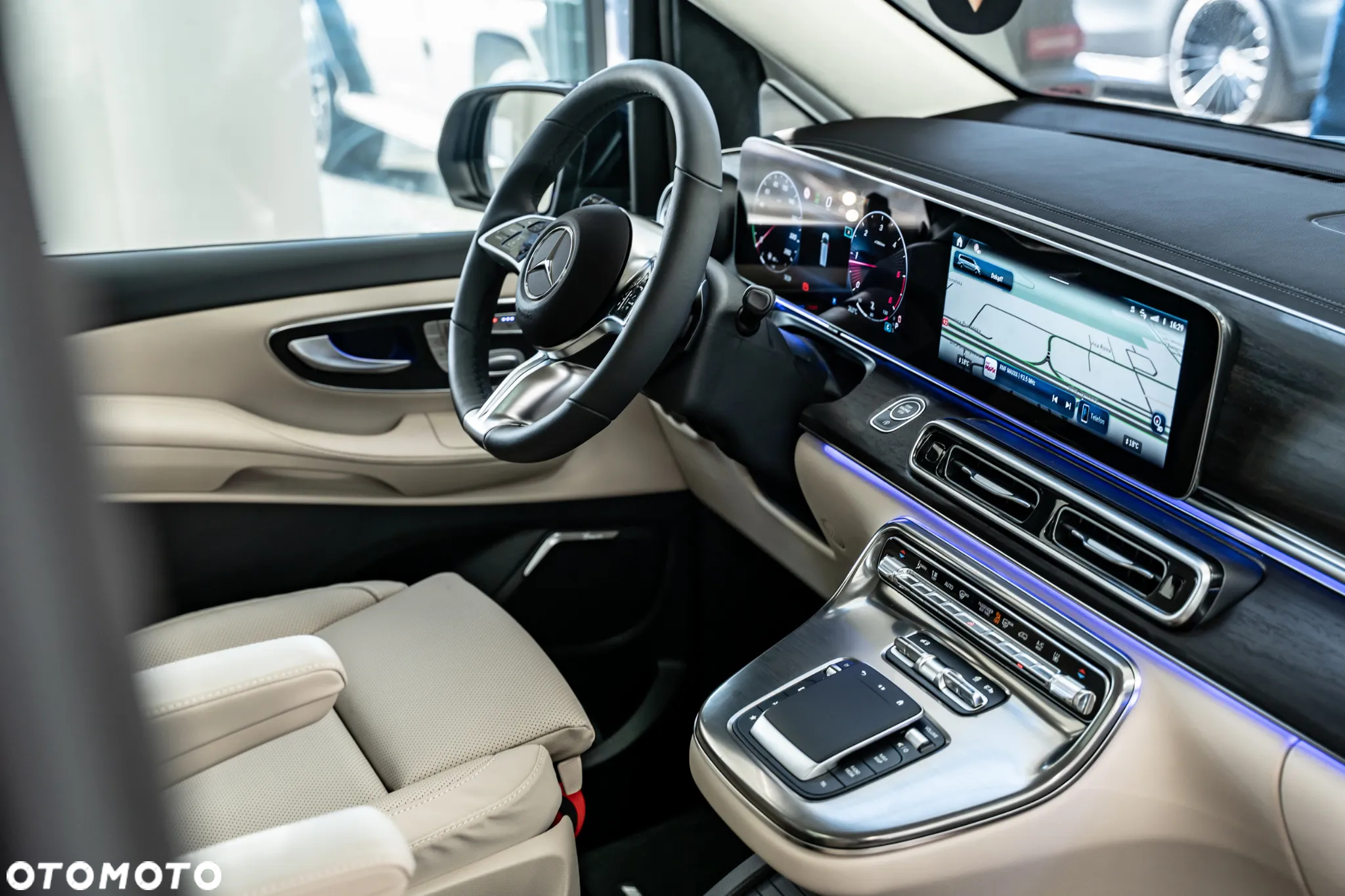 Mercedes-Benz Klasa V 300 d lang 4Matic 9G-TRONIC Exclusive Edition - 39