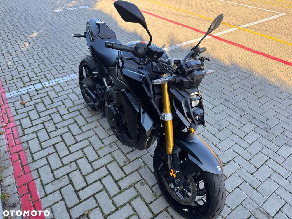 Suzuki GSX 1000 - 4