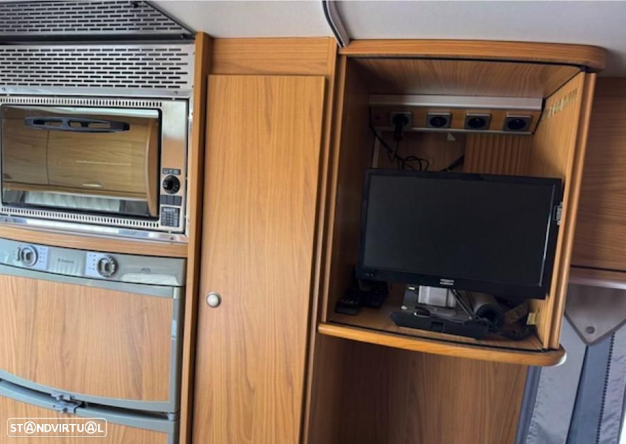 Burstner Delfin T625 Cama Francesa 3.0 136cv - 5