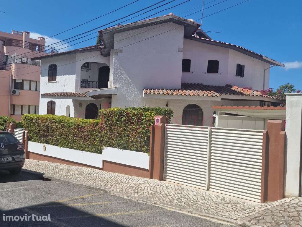 Moradia V4 Duplex no Centro de Loures - Grande imagem: 2/60