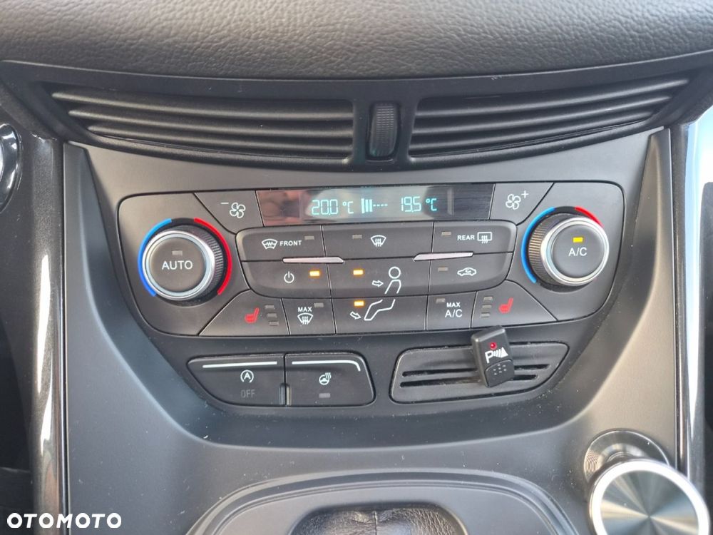 Ford Kuga 2.0 TDCi 4x4 Titanium - 16