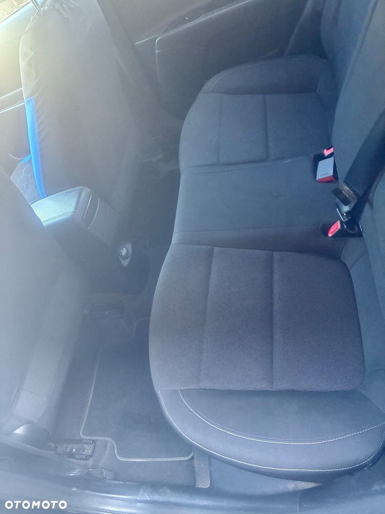 Kia Rio 1.2 L - 10