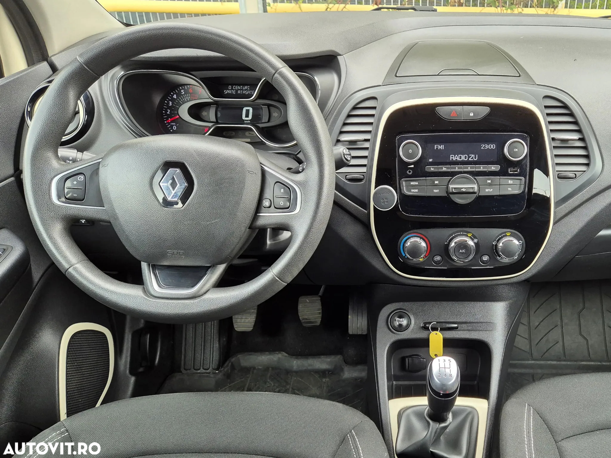 Renault Captur TCe Life Evo - 26