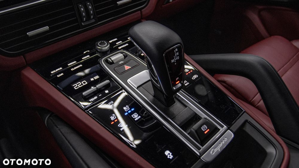 Porsche Cayenne Platinum Edition - 29
