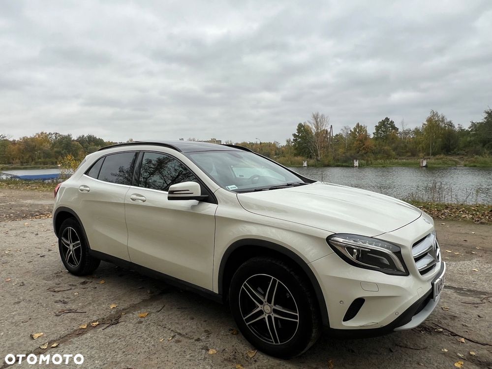 Mercedes-Benz GLA - 17