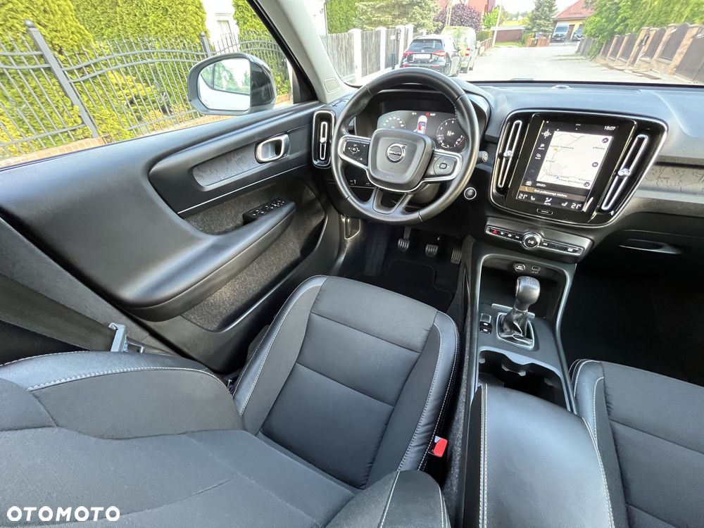Volvo XC 40 T3 Momentum Pro - 5