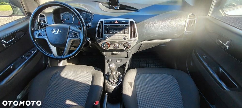 Hyundai i20 1.2 Trend - 8