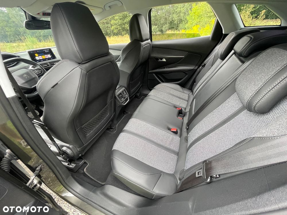 Peugeot 3008 1.5 BlueHDi Allure S&S EAT8 - 13