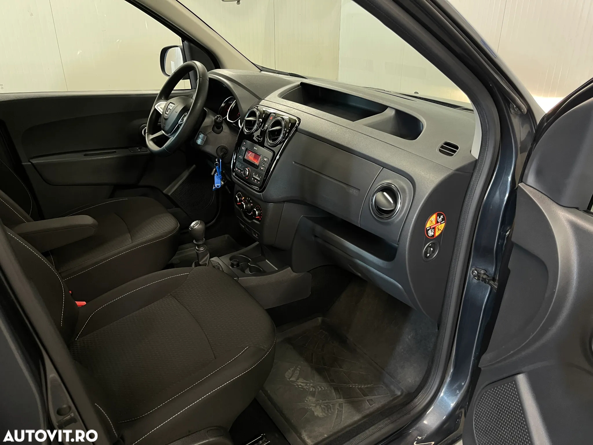Dacia Dokker 1.5 Blue dCi Laureate - 9
