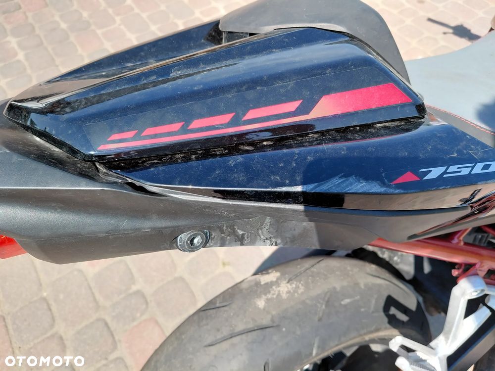 Honda CB - 21