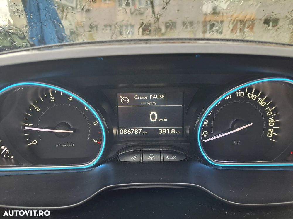 Peugeot 2008 PureTech 130 Allure Pack - 7