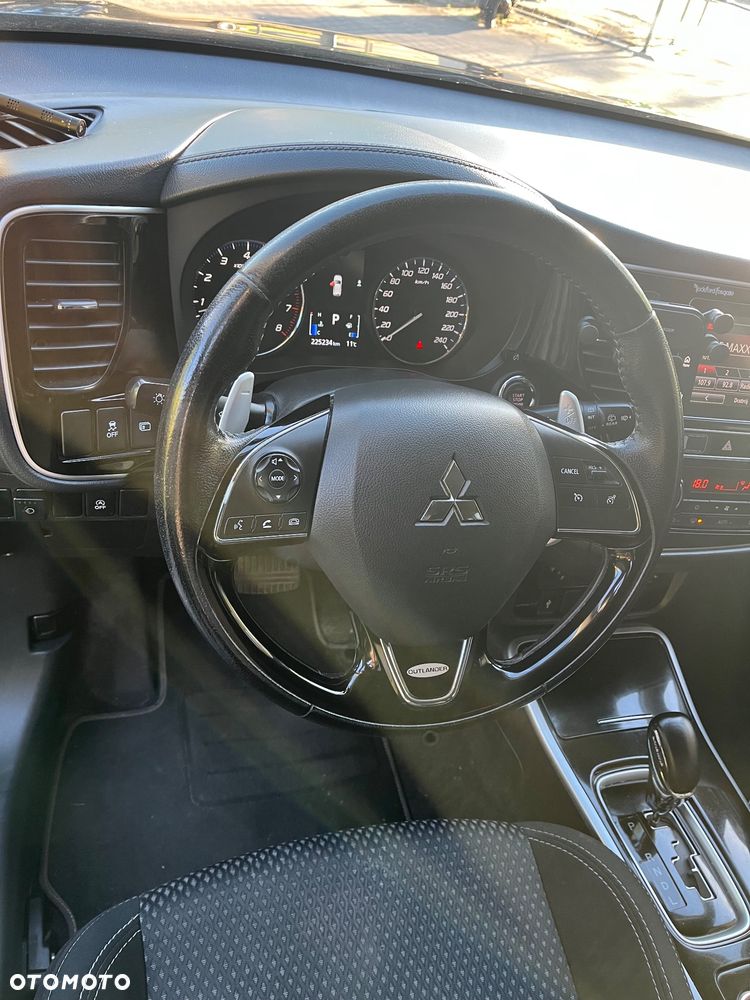 Mitsubishi Outlander 2.0 Instyle Navi 4WD CVT - 5