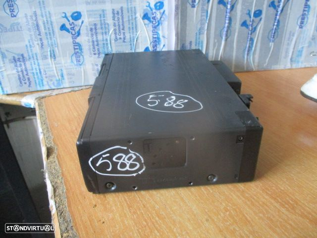 Radios A2038209089 MERCEDES W203 2000 ORIGINAL MC3010 MERCEDES W209 CLK 2003 ORIGINAL MC3010 MERCEDES CLASSE C 2 W203 FASE 1 2003 2.2CDI 143CV 4P CINZA MERCEDES W463 2002 G400CDI 250CV 5P AZUL - 2