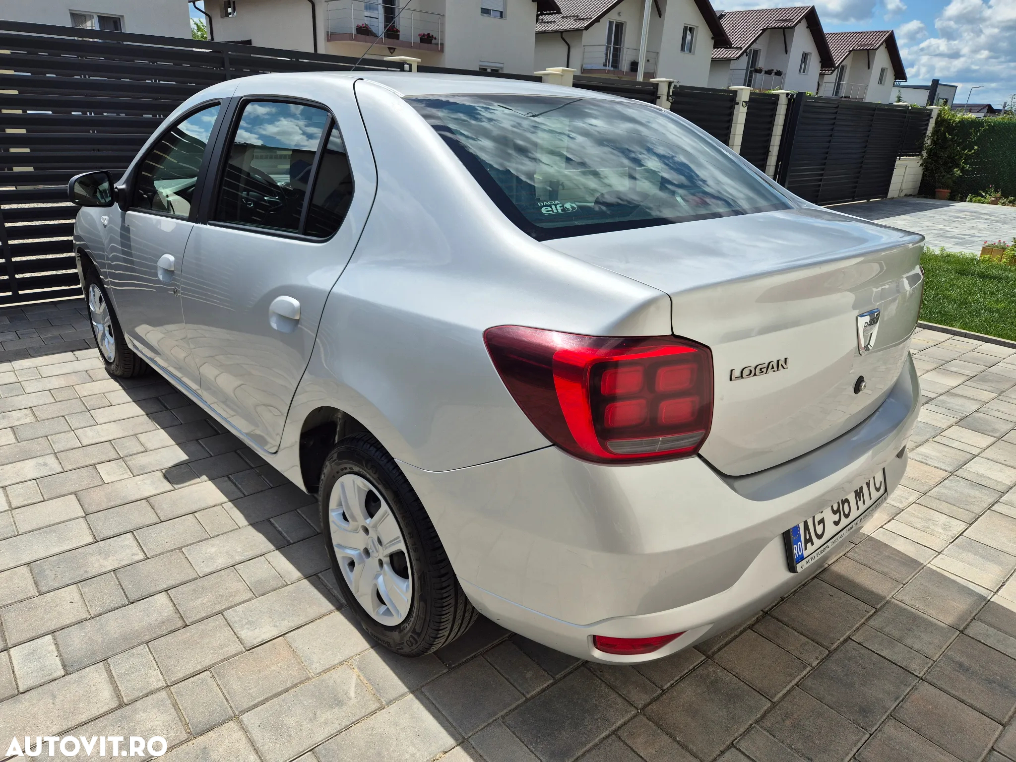 Dacia Logan 1.5 75CP Laureate - 3