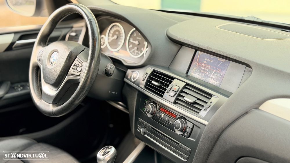 BMW X3 18 d xDrive - 12
