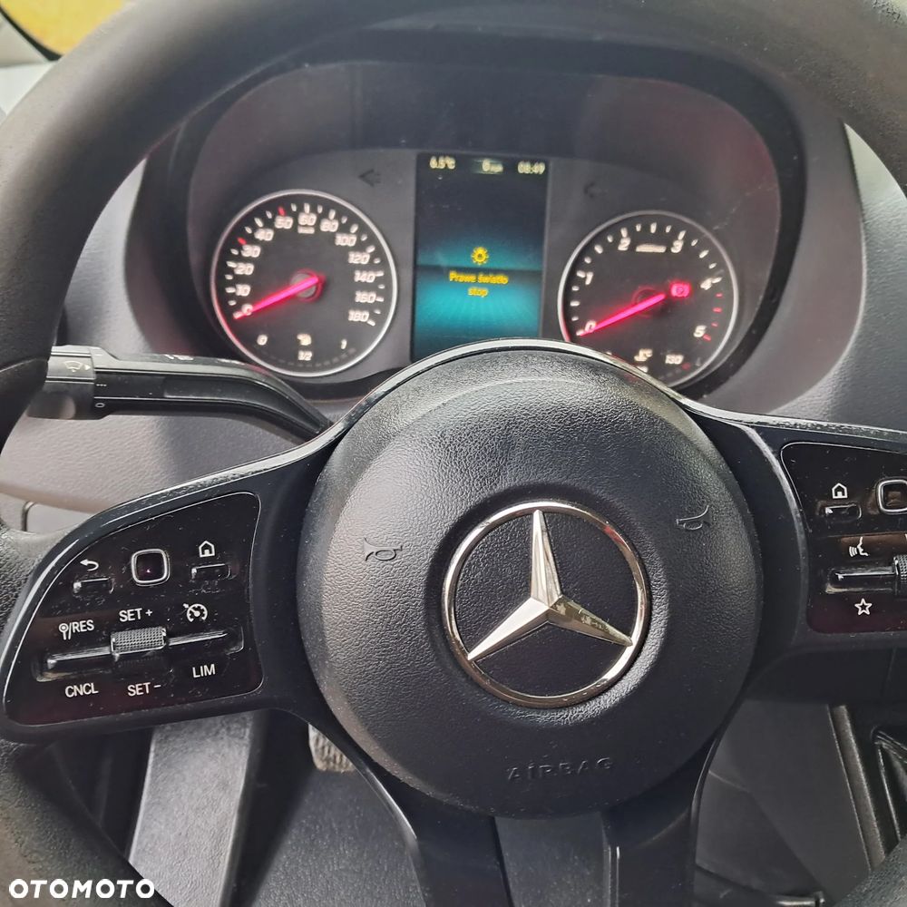 Mercedes-Benz SPRINTER - 15