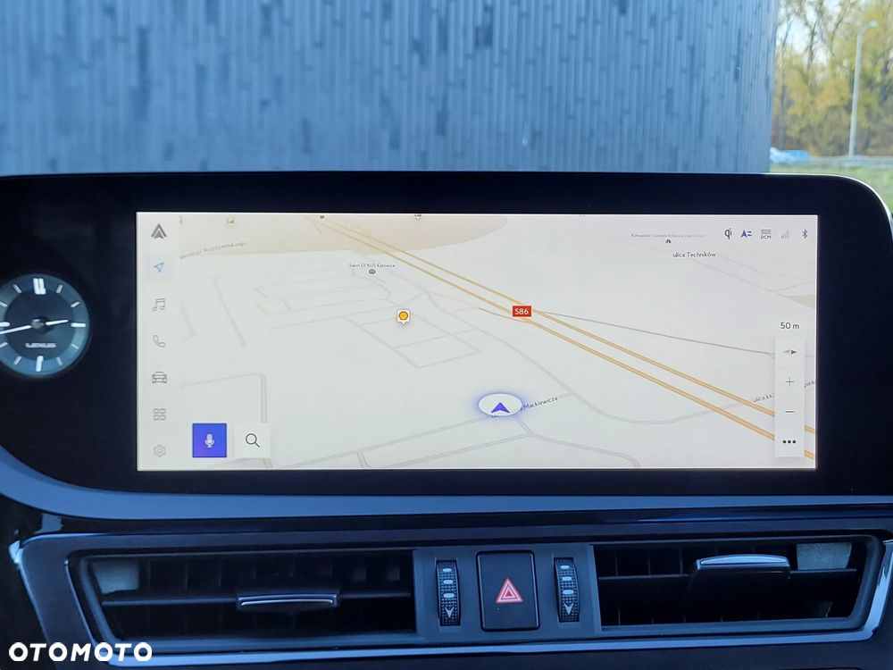 Lexus ES 300h Business Edition - 22