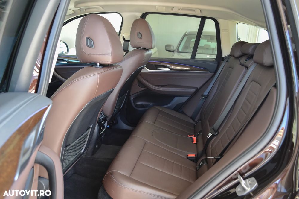BMW X3 xDrive20i AT Luxury Line - 21