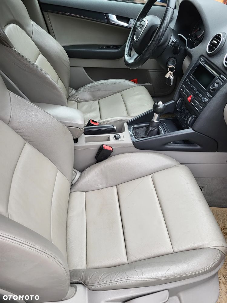 Audi A3 Sportback 2.0 TDI DPF Ambition - 26
