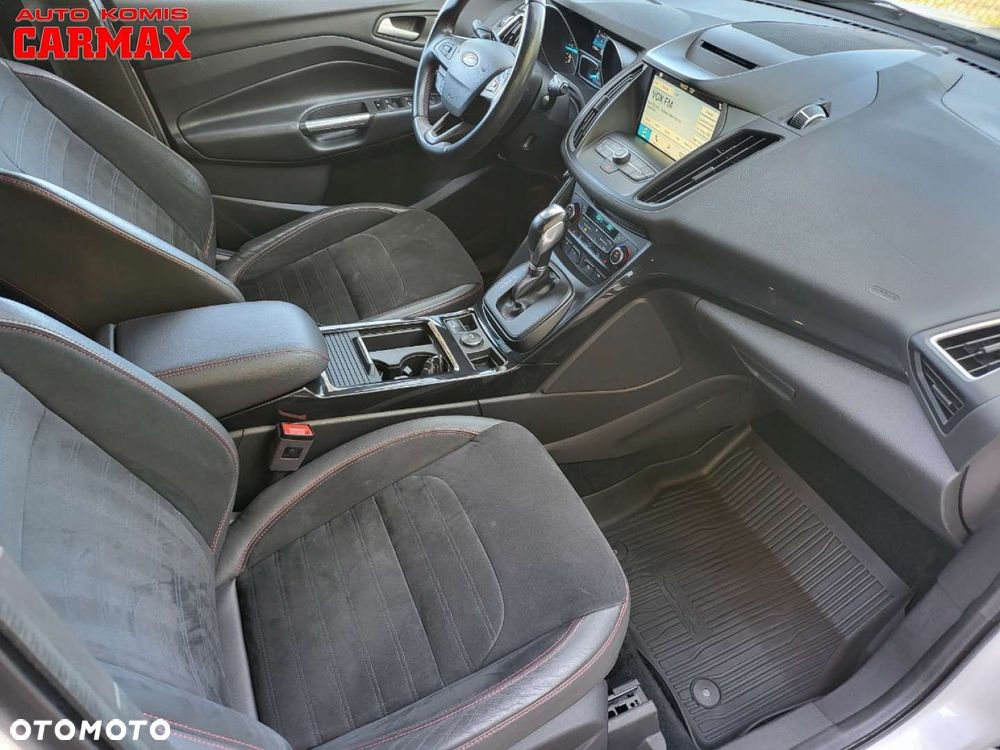 Ford Kuga - 38