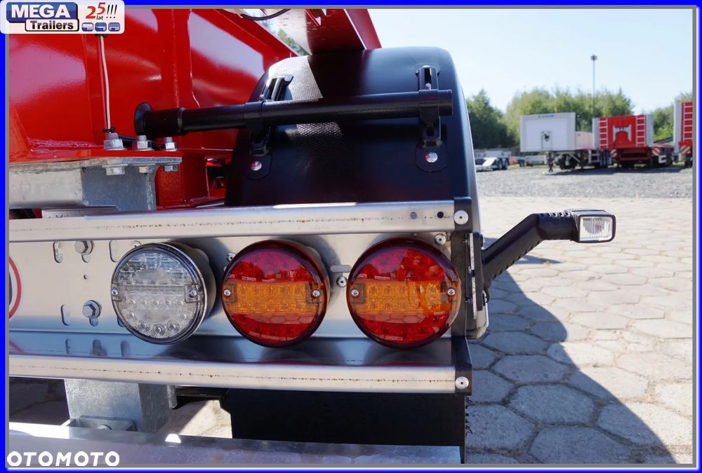 Inny 33m³ / 20 Ft kontenery wywrotki naczepy z ADR EX3 - MEGA Trailers !!! - 32