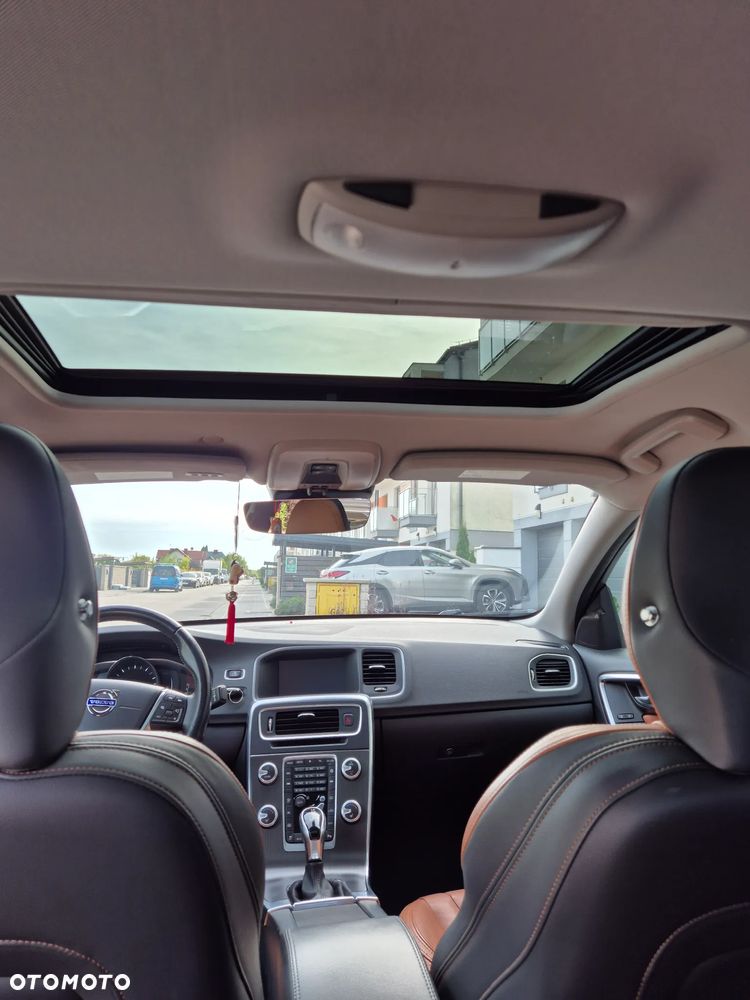 Volvo S60 T5 Drive-E R-Design Momentum - 24