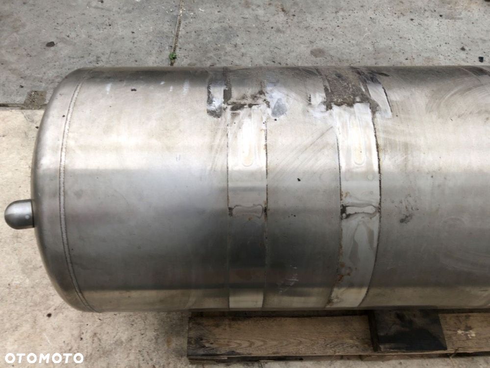 ZBIORNIK PALIWA GAZU LNG  SCANIA L,P,G,R,S - series 2016 - 2022 R410 302 kW [411 KM] 8x4/4 2017 - 7