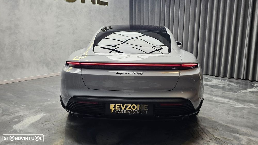 Porsche Taycan Turbo - 6