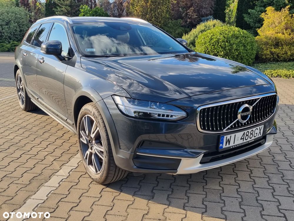 Volvo V90 Cross Country - 4