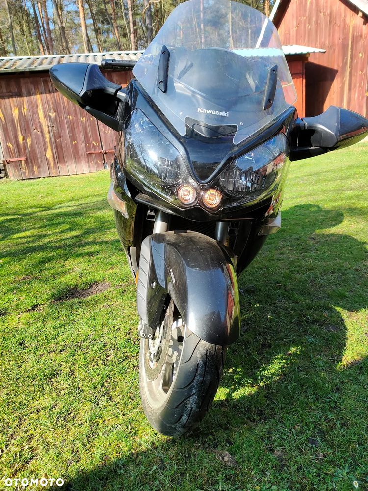 Kawasaki GTR - 3