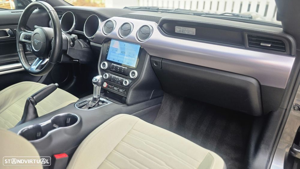 Ford Mustang 2.3i EcoBoost Aut. - 25