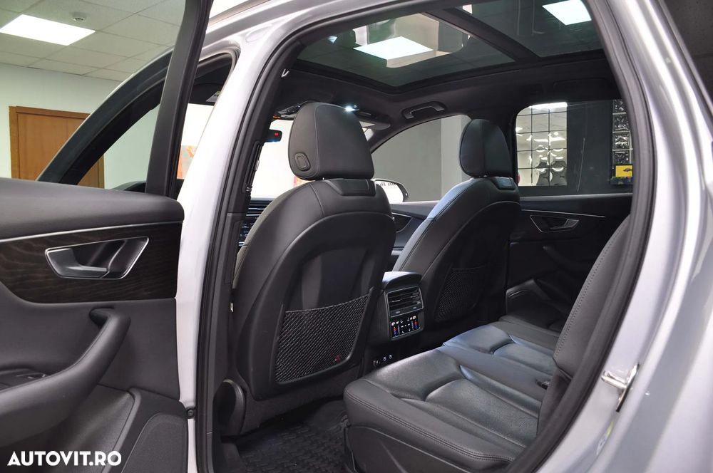 Audi Q7 - 12