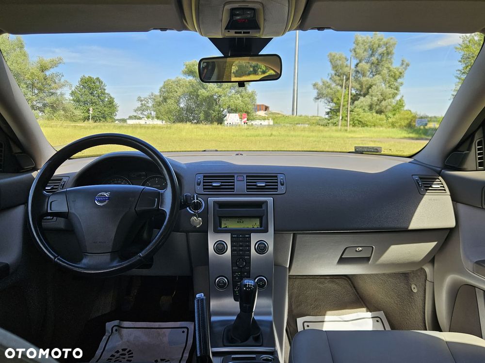 Volvo S40 2.0D - 12