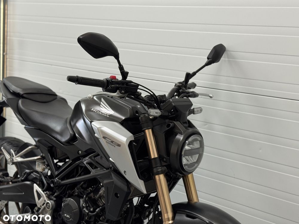 Honda CB - 8
