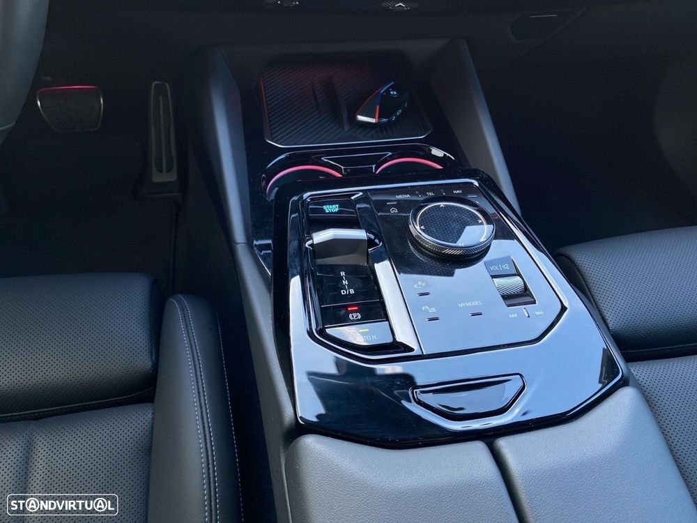 BMW i5 eDrive40 Pack Desportivo M - 12